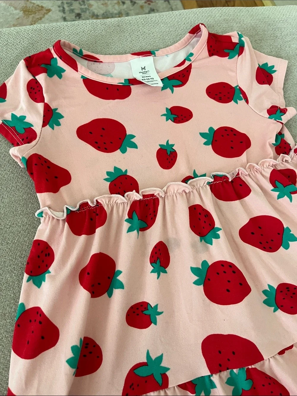 💙5 for $10💙 Girls Strawberry Tiered Pink Casual Dress 4/5